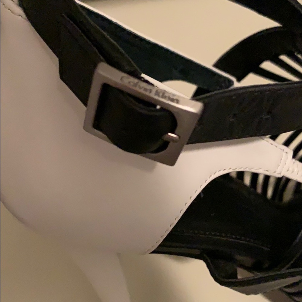 Calvin Klein black and white heels size 9 - Picture 4 of 5